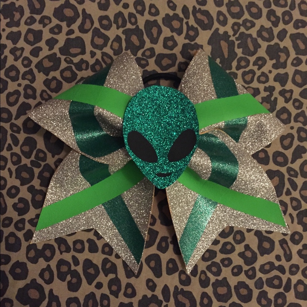 Cheer Bow Alien - Picture 3 of 4
